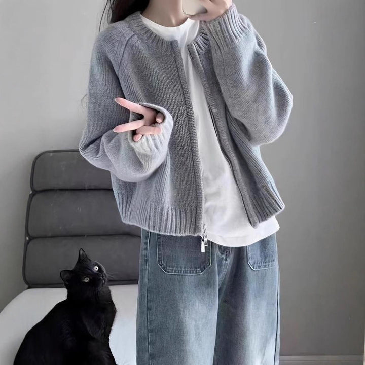 Cardigan féminin élégant et confortable avec zip Chic & Stil