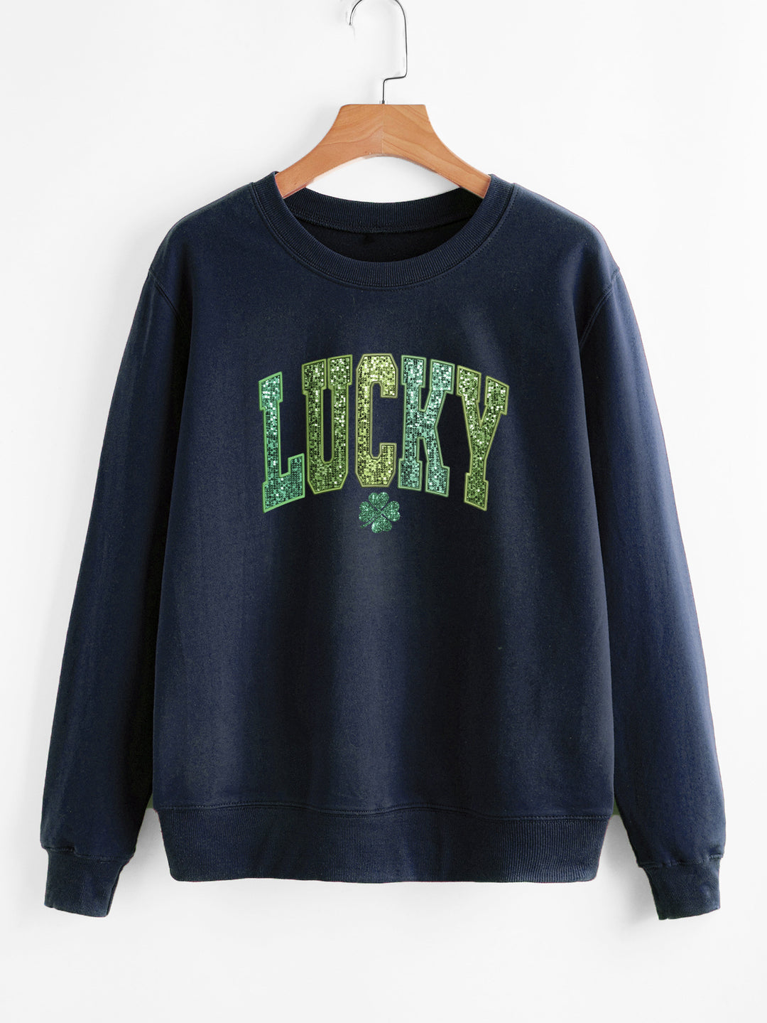 Sweatshirt décontracté pour femmes avec lettrage étincelant et motif de trèfle Chic & Stil