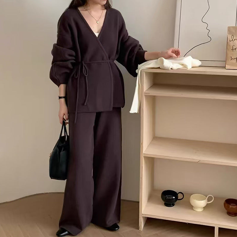 Haut drapé élégant pour femme avec une coupe ample et un pantalon assorti Chic & Stil