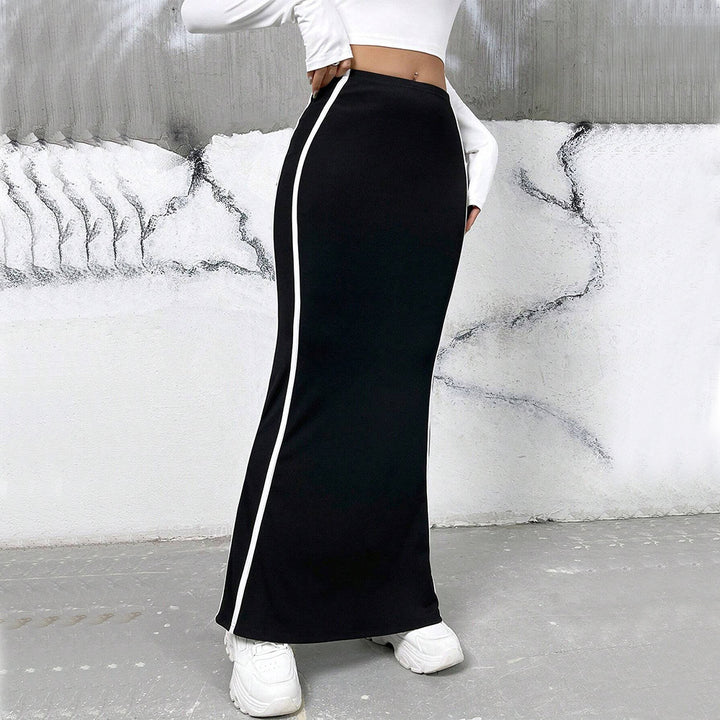 Jupe maxi pour femme avec des bandes latérales et une coupe près du corps Chic & Stil