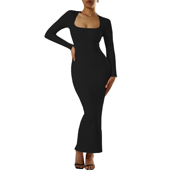 Robe maxi à manches longues pour femmes avec décolleté profond et coupe flatteuse pour la silhouette Chic & Stil