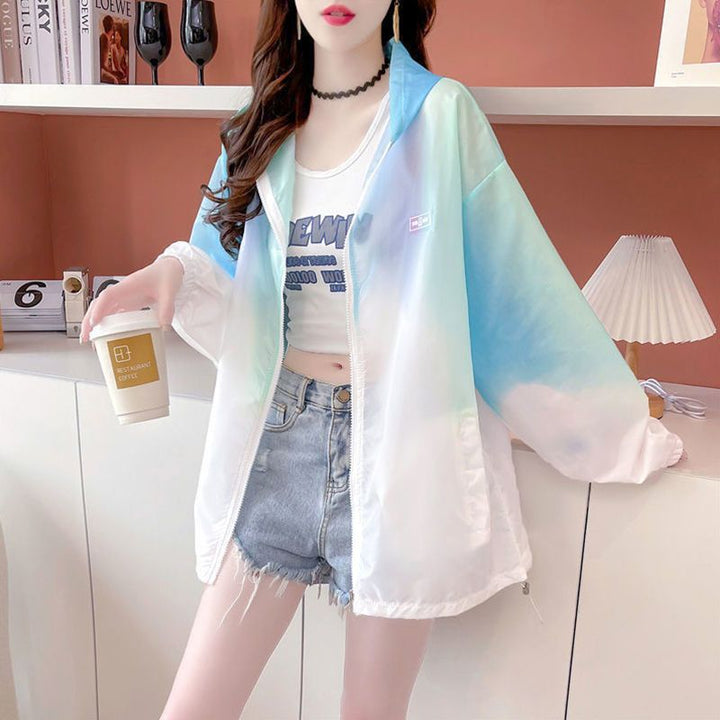Veste de transition tendance pour femmes avec capuche généreuse et design dégradé Chic & Stil