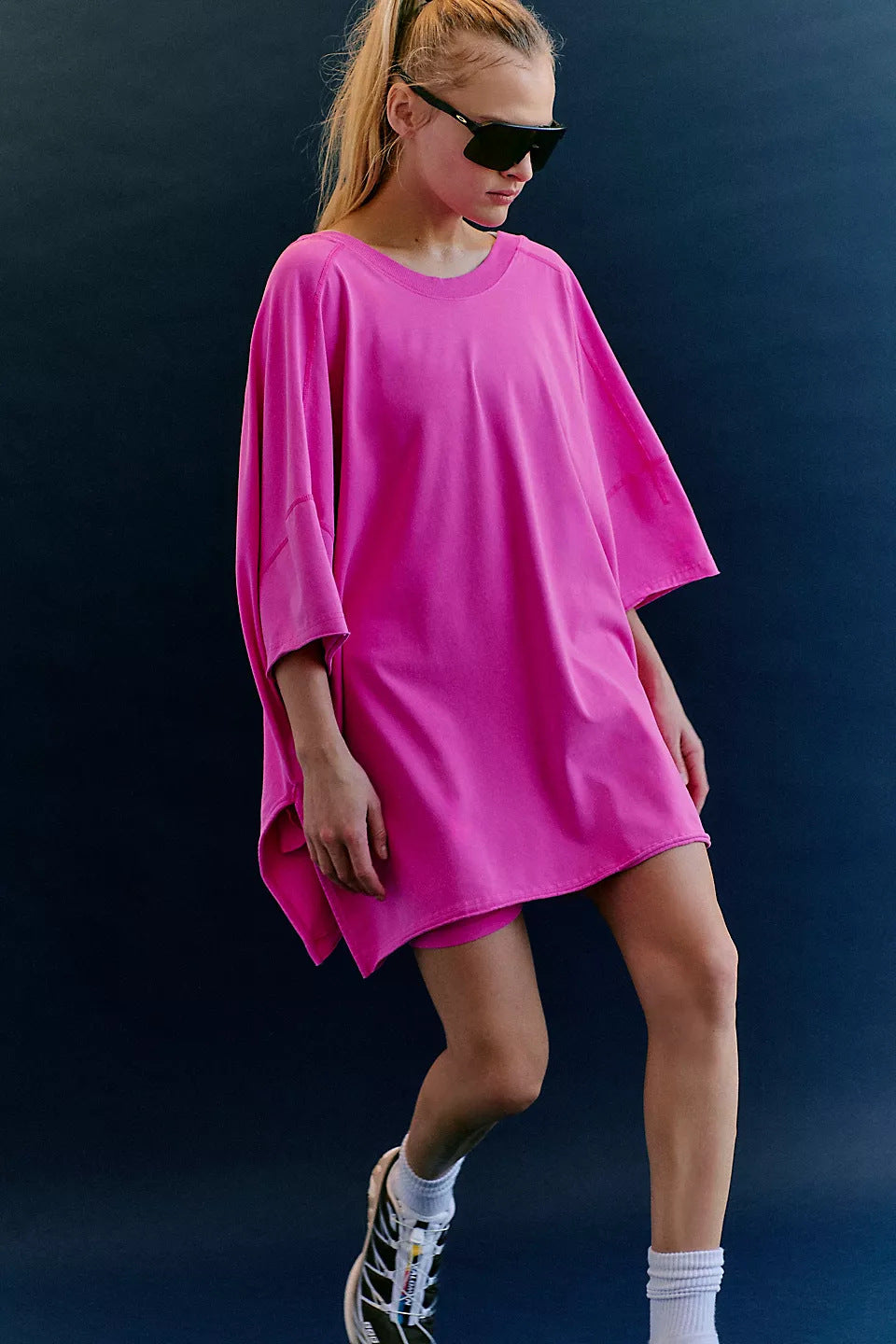 Women's comfortable sports loungewear set with oversized top and shorts Chic & Stil
