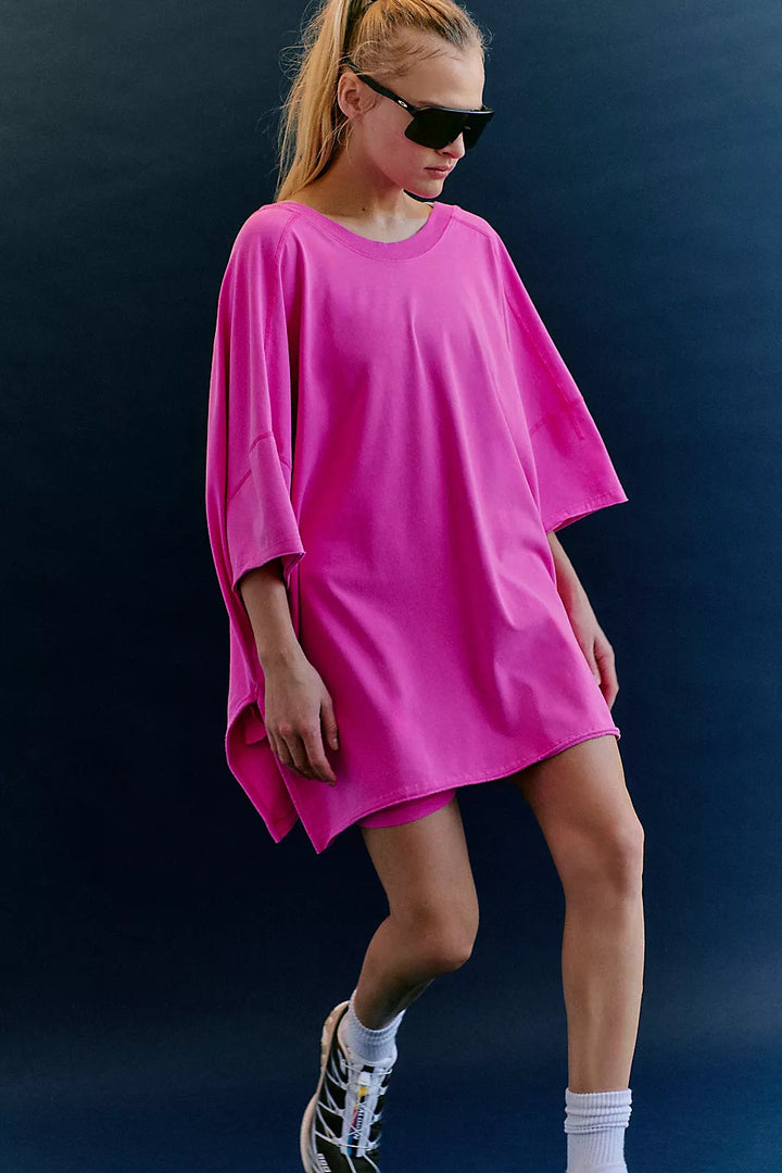 Women's comfortable sports loungewear set with oversized top and shorts Chic & Stil