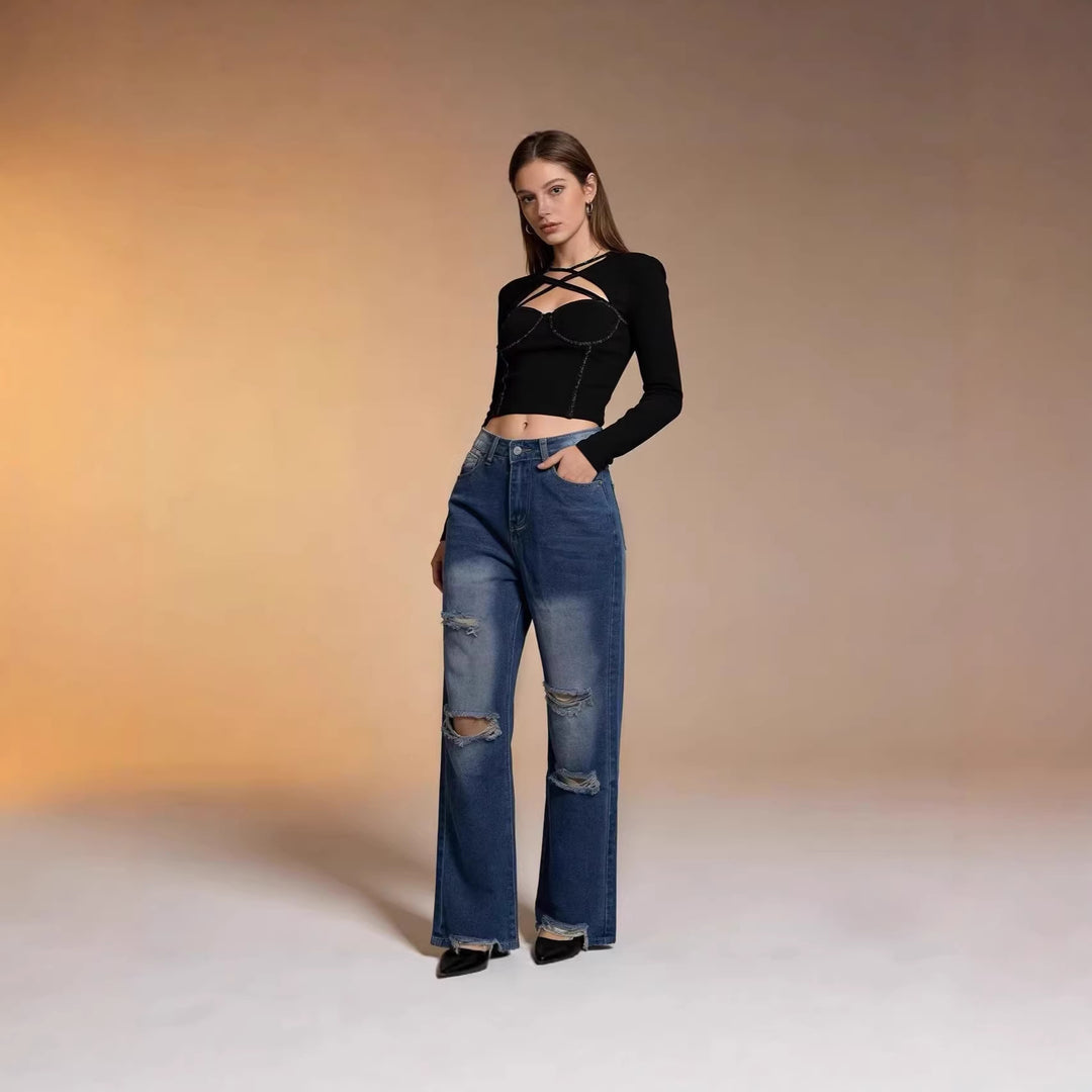 Women's wide jeans with stylish destroyed detail and comfortable fit Lune London