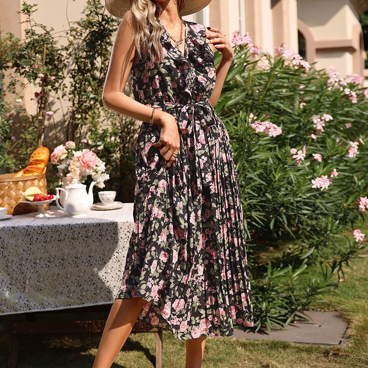 Maxi dress for women with floral pattern and button detail Lune London