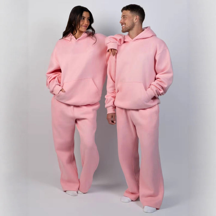 Casual hoodie for women with a loose fit and kangaroo pocket Lune London