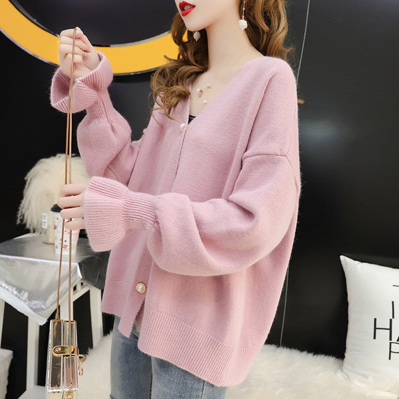 Cardigan pour femmes avec des boutons en perles et coupe ample Chic & Stil