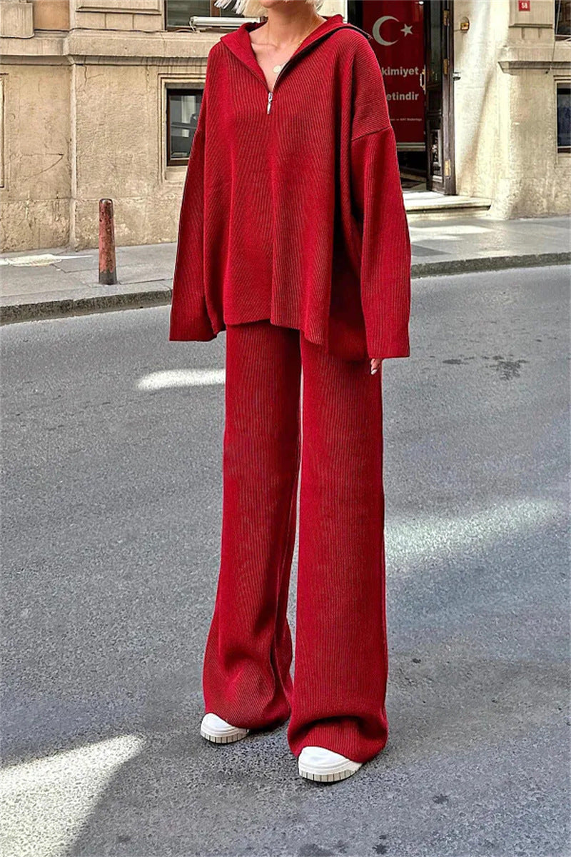 Comfortable loungewear set for ladies with oversized hoodie and wide pants Lune London