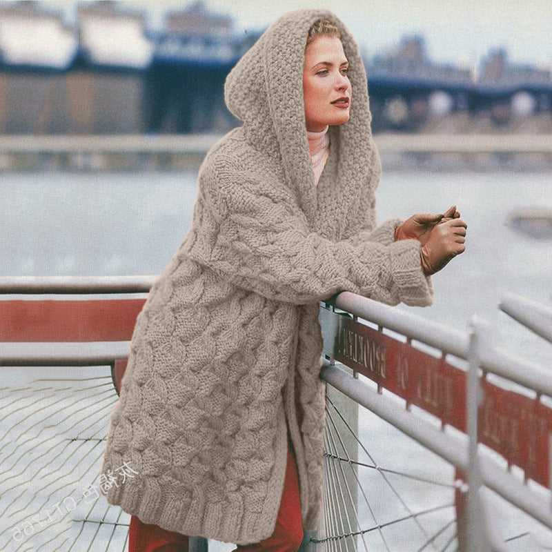 Chunky knit coat for women with hood and oversized design Lune Londonl