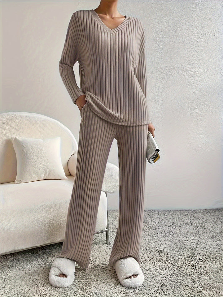 Casual set for women with ribbed texture Lune London