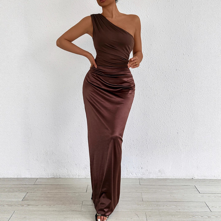 Women's Elegant and Form-Fitting Evening Dress with Asymmetrical Neckline Lune London