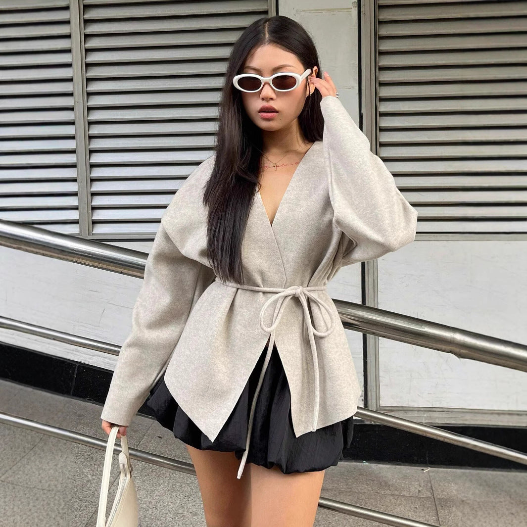 Women's lined wrap jacket with a modern cut and a belted waist Lune London