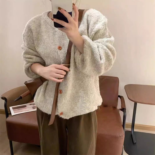 Cardigan en tricot confortable pour femme avec boutons décoratifs et coupe décontractée Chic & Stil