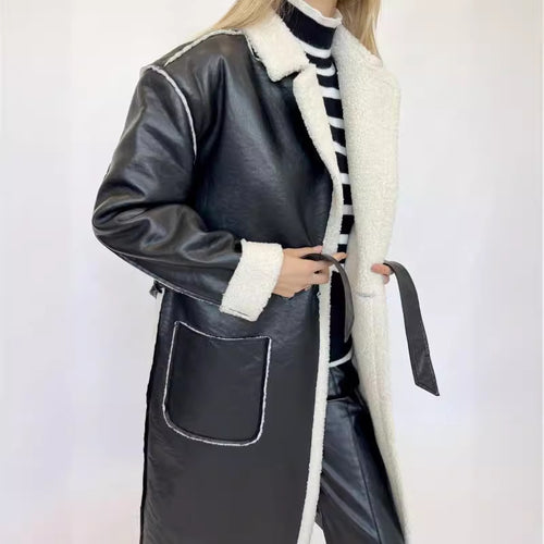 Trendy winter coat for women with teddy lining Lune London