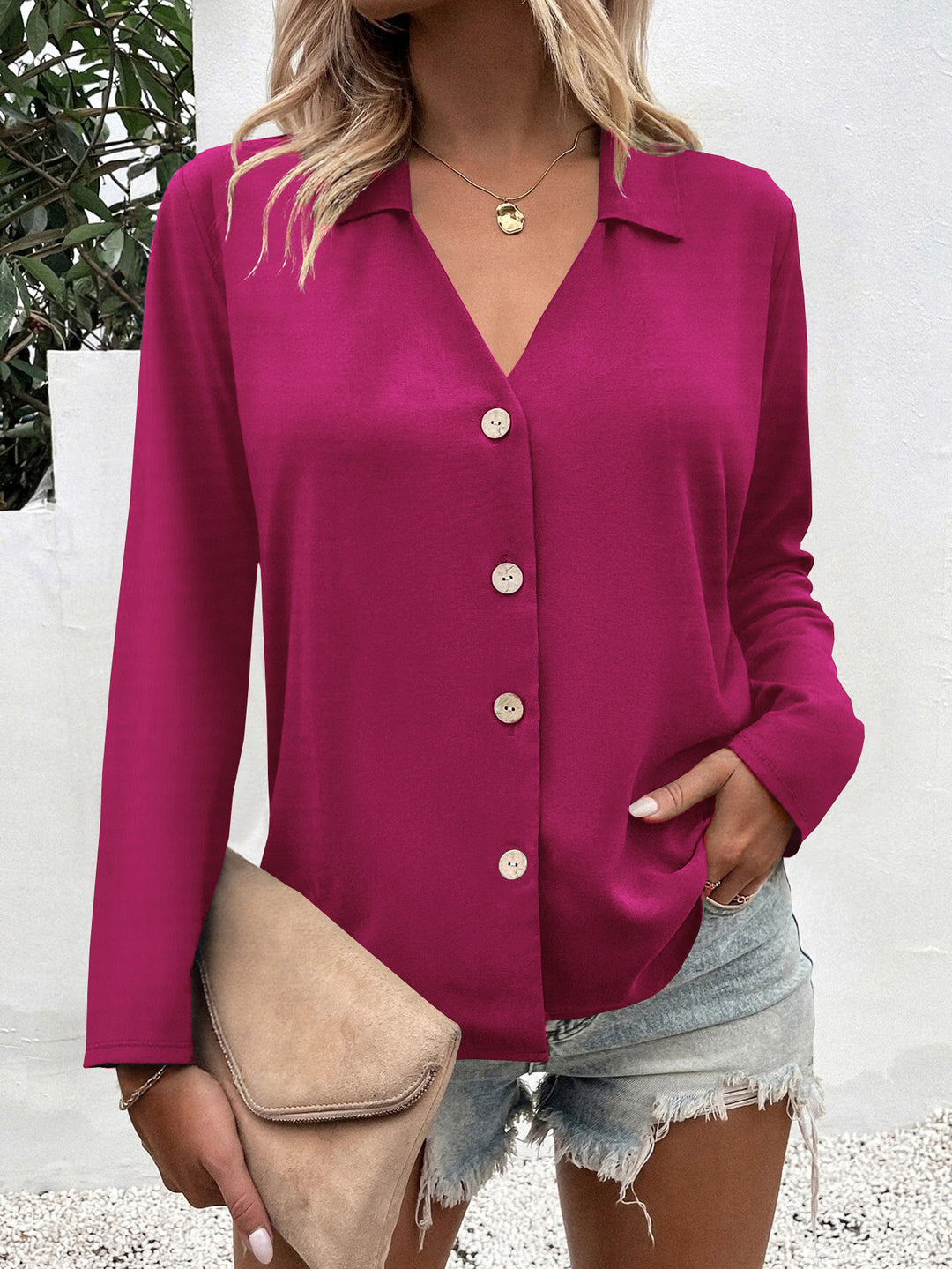 Trendy women's blouse with V-neck and button details Lune London