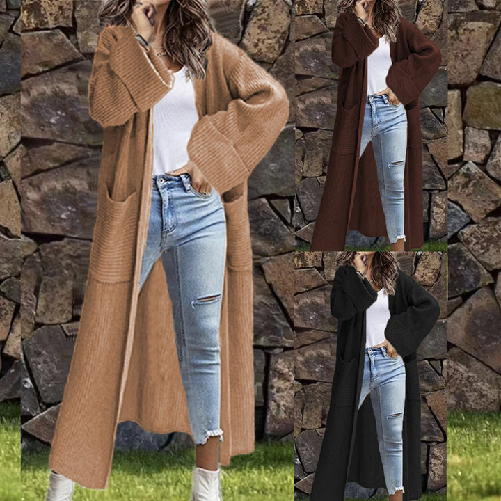 Long knitted coat for women with deep pockets and chic and stylish design