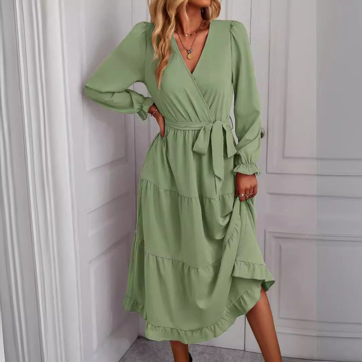 Long dress for women with wrap effect and chic and stylish clothing details