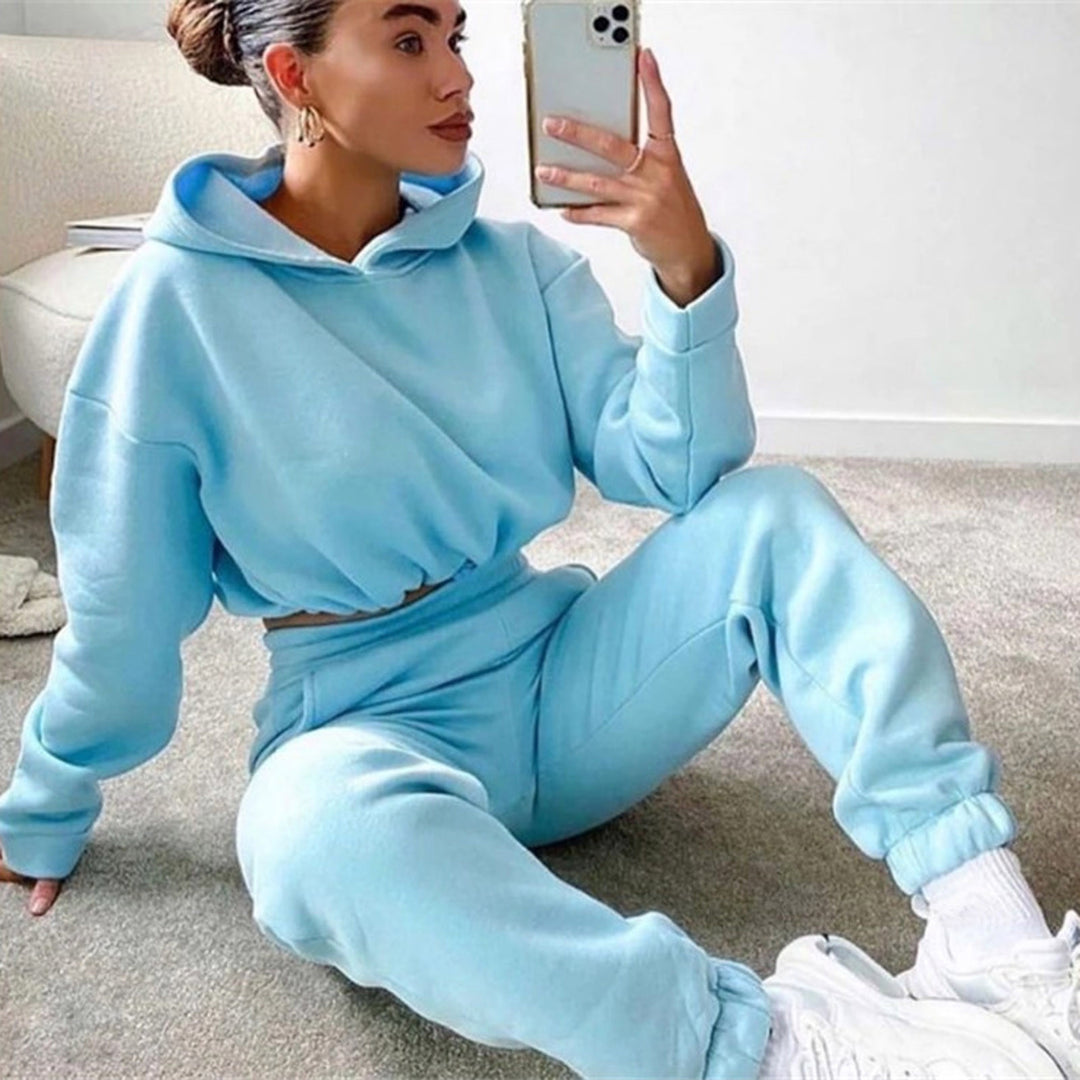 Lune London high-waisted women's short sweatshirt set with kangaroo pocket