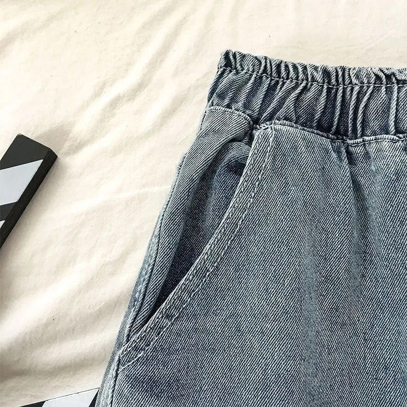 Shorts en denim confortables pour femmes avec ceinture élastique Chic & Stil