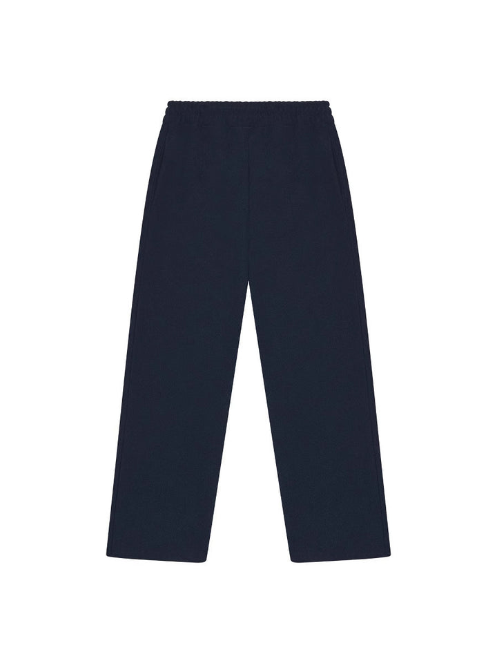Casual wide women's jogger pants with elastic waistband and convenient pockets Lune London