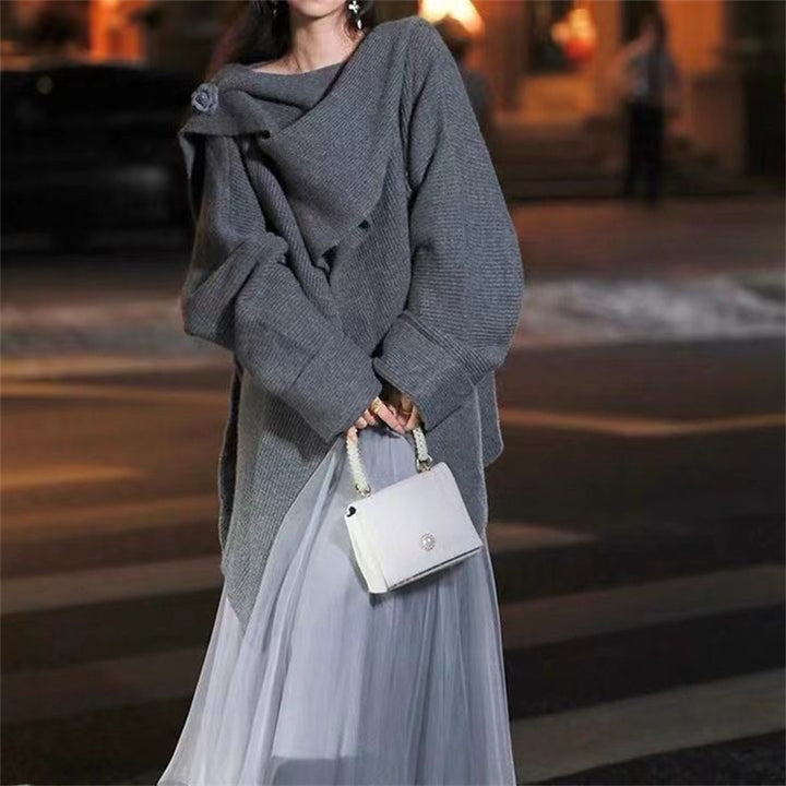 Pull en tricot surdimensionné décontracté pour femmes avec coupe asymétrique et matériau doux Chic & Stil
