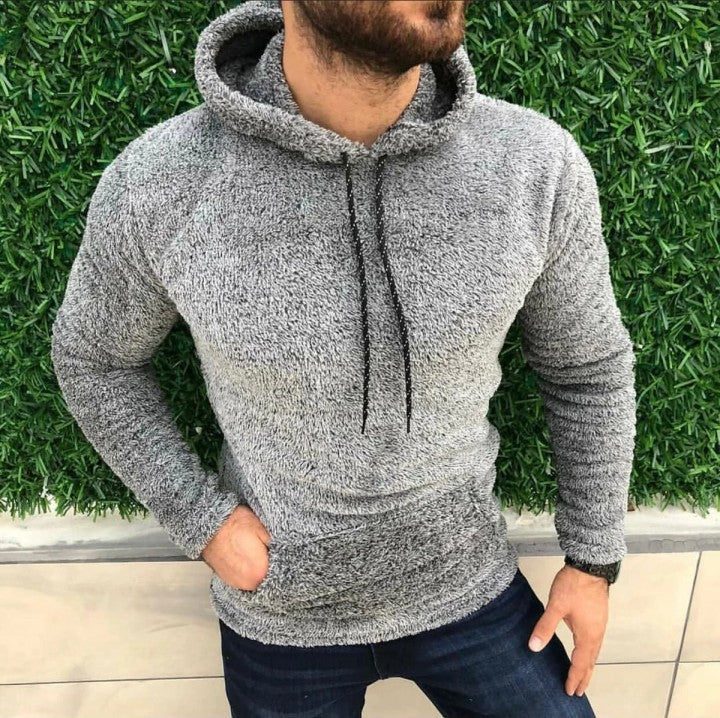 Cozy fleece sweater for men with practical kangaroo pocket and hood Lune London