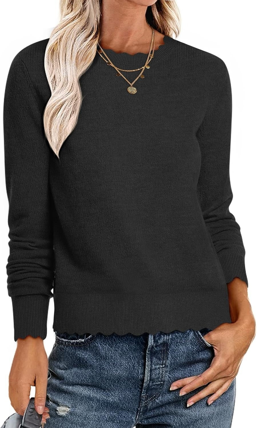 Chic and Stylish Women's Sweatshirt with Wavy Hem