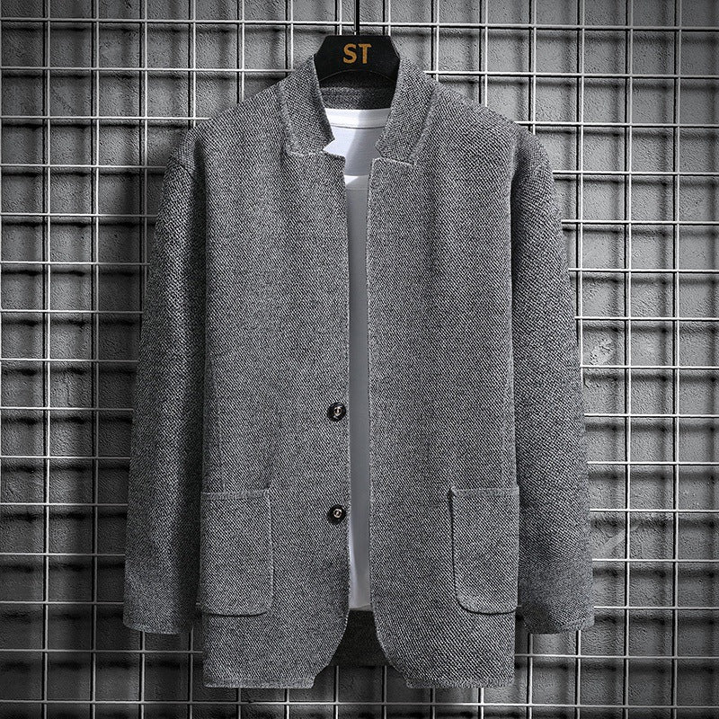 Women elegant jacket with structured design and practical pockets Lune London