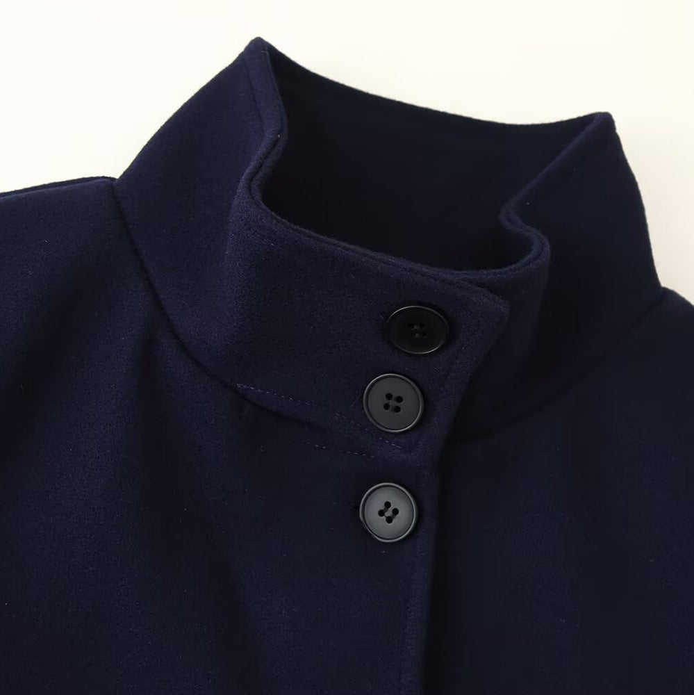 Veste élégante pour femmes avec col haut et fermeture à boutons Chic & Stil