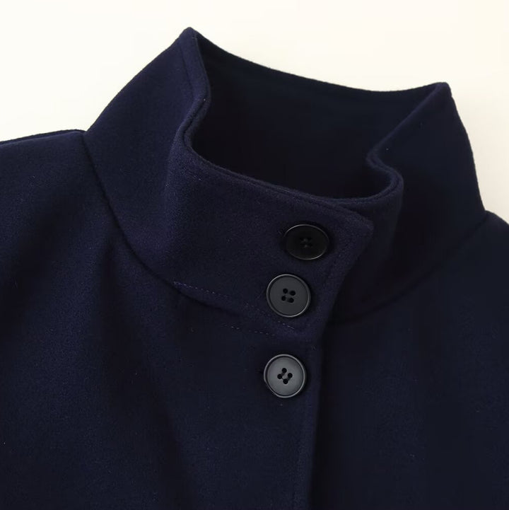 Veste élégante pour femmes avec col haut et fermeture à boutons Chic & Stil