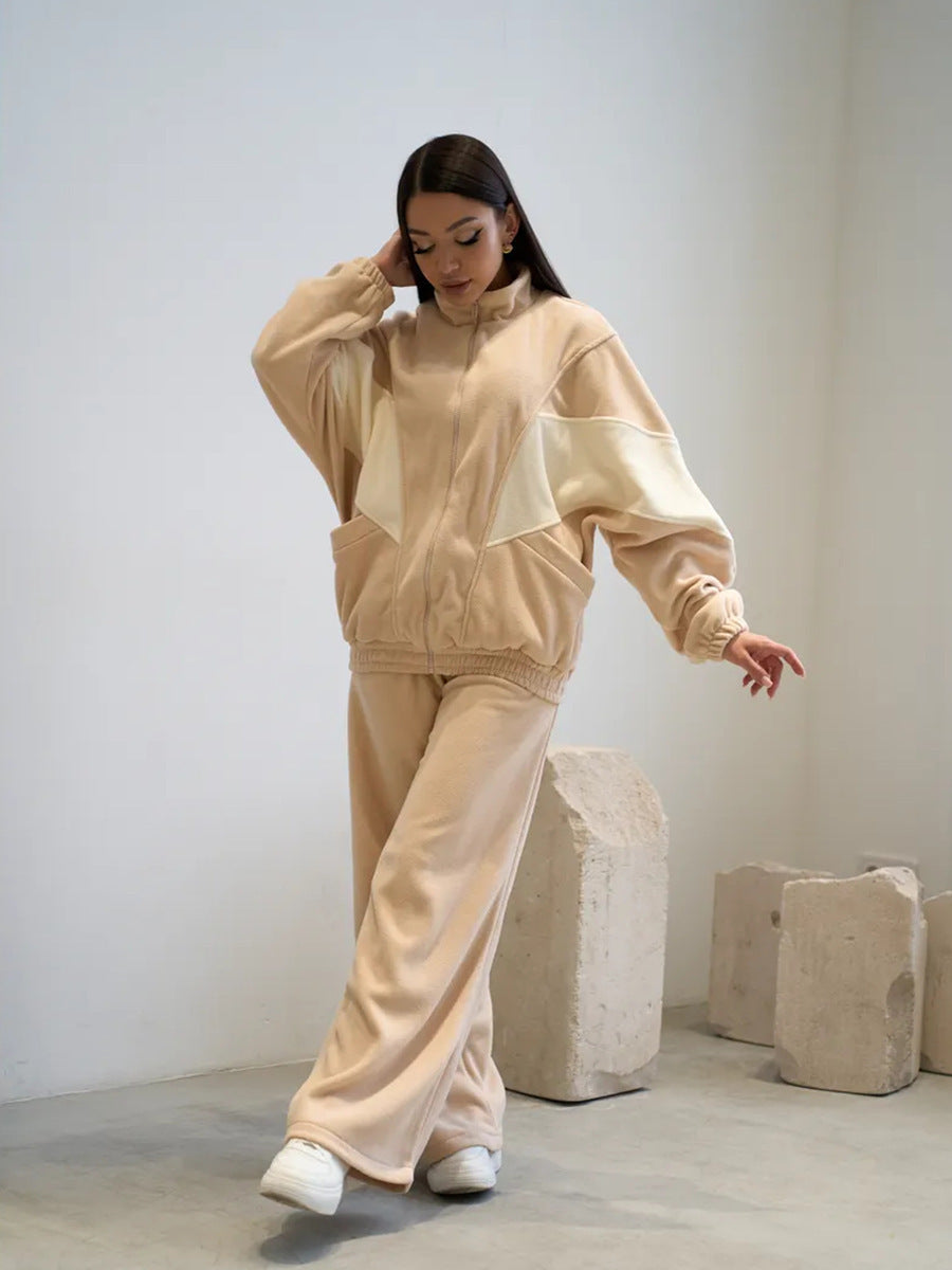 Women's Sporty Fleece Set with High Collar and Loose Pants Chic & Stil