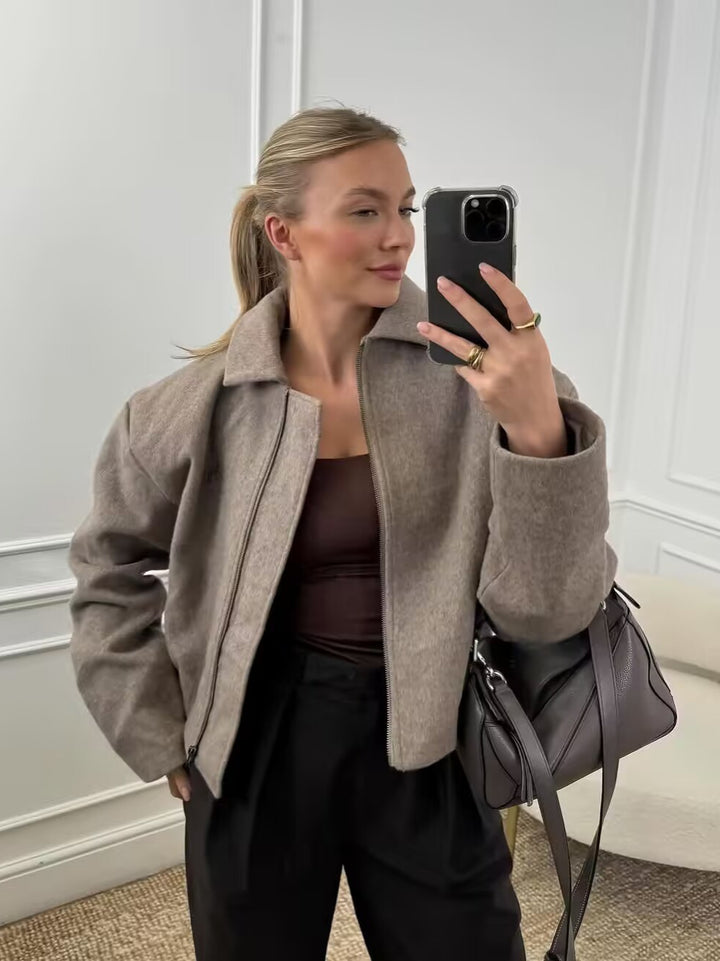 Women's sports jacket with high collar and zipper Lune London