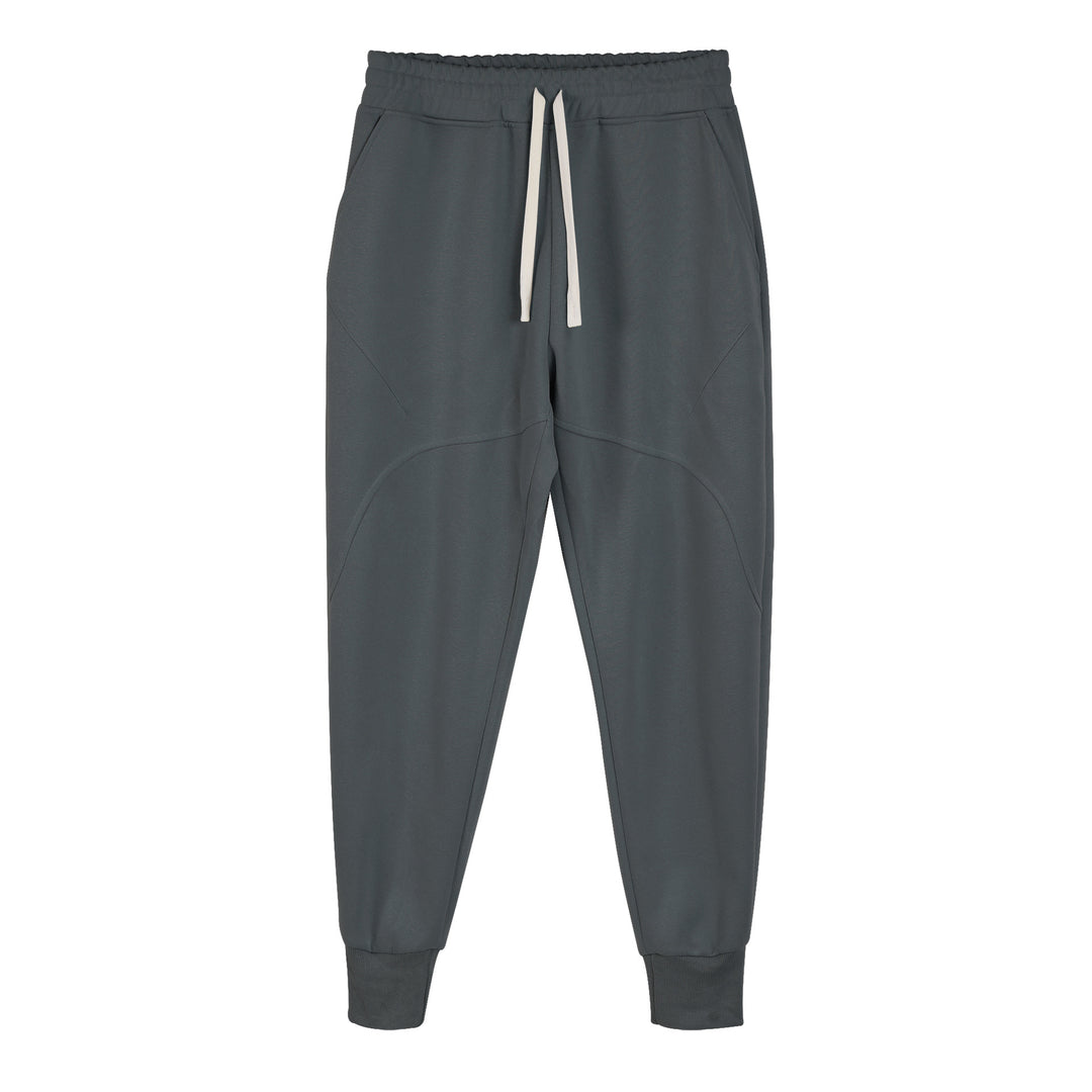 Comfortable jogging pants for men with elastic waistband and side pockets Lune London