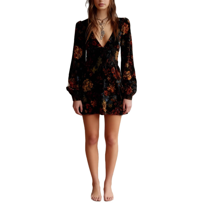 Robe mini femme avec décolleté en V profond et motif floral Chic & Stil