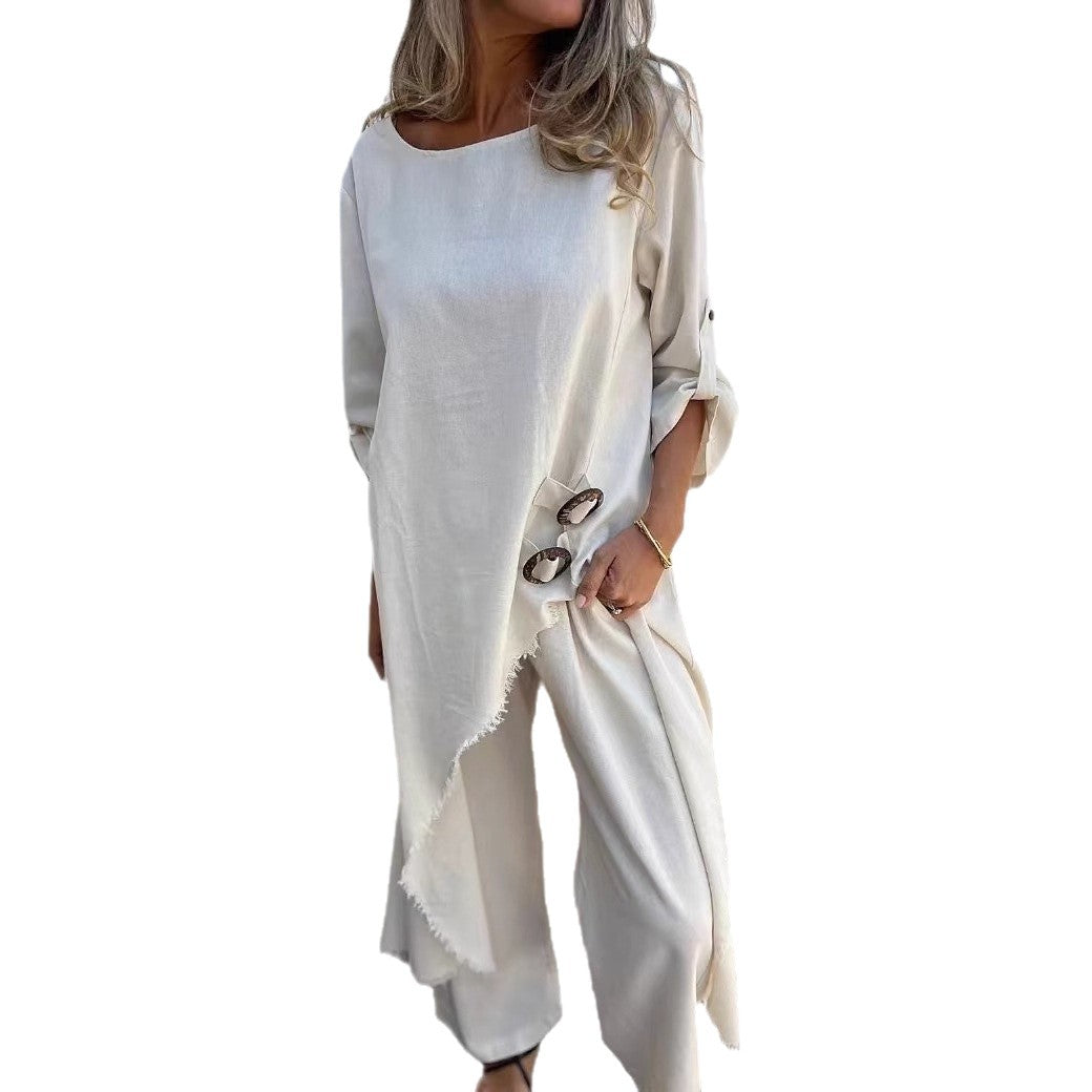 Casual maxi dress for women with a loose fit and chic button details