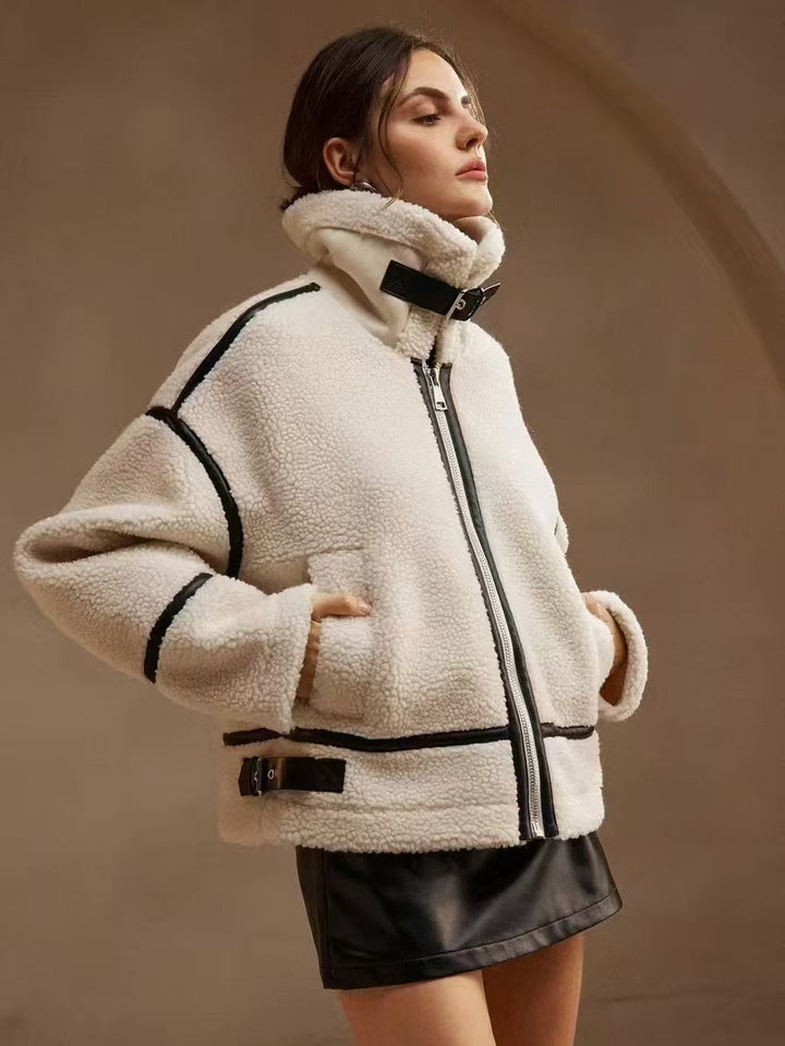 Faux fur jacket for women with high collar and elegant details Lune London
