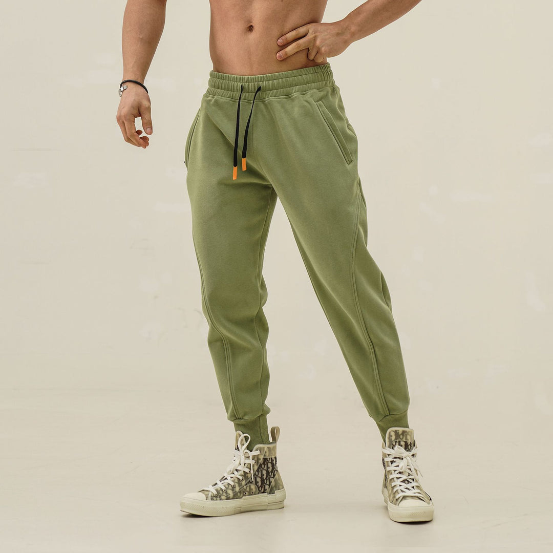 Men's sports pants with elastic waistband and side zip pockets Lune London