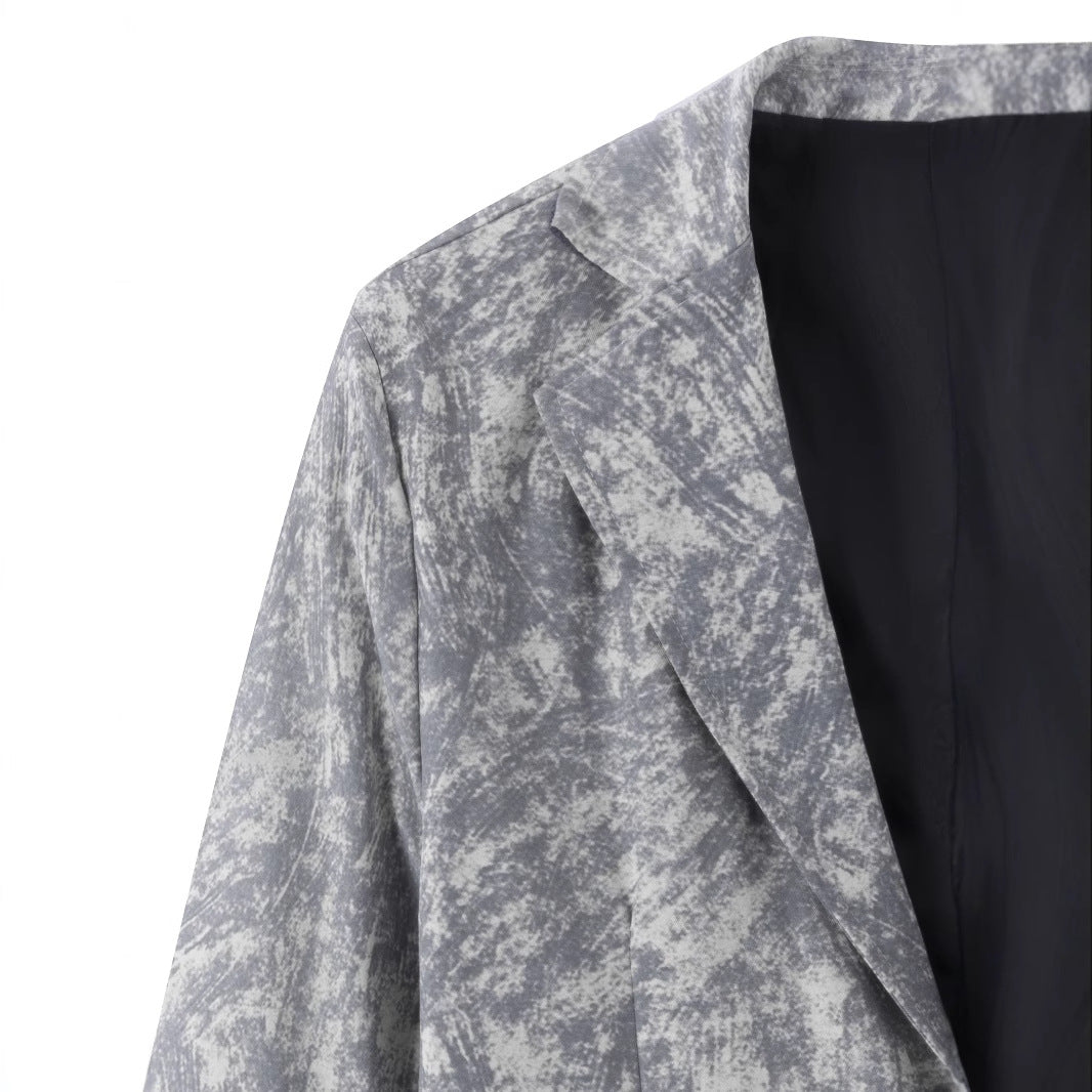 Casual structured men's blazer with a modern design and two pockets Lune London