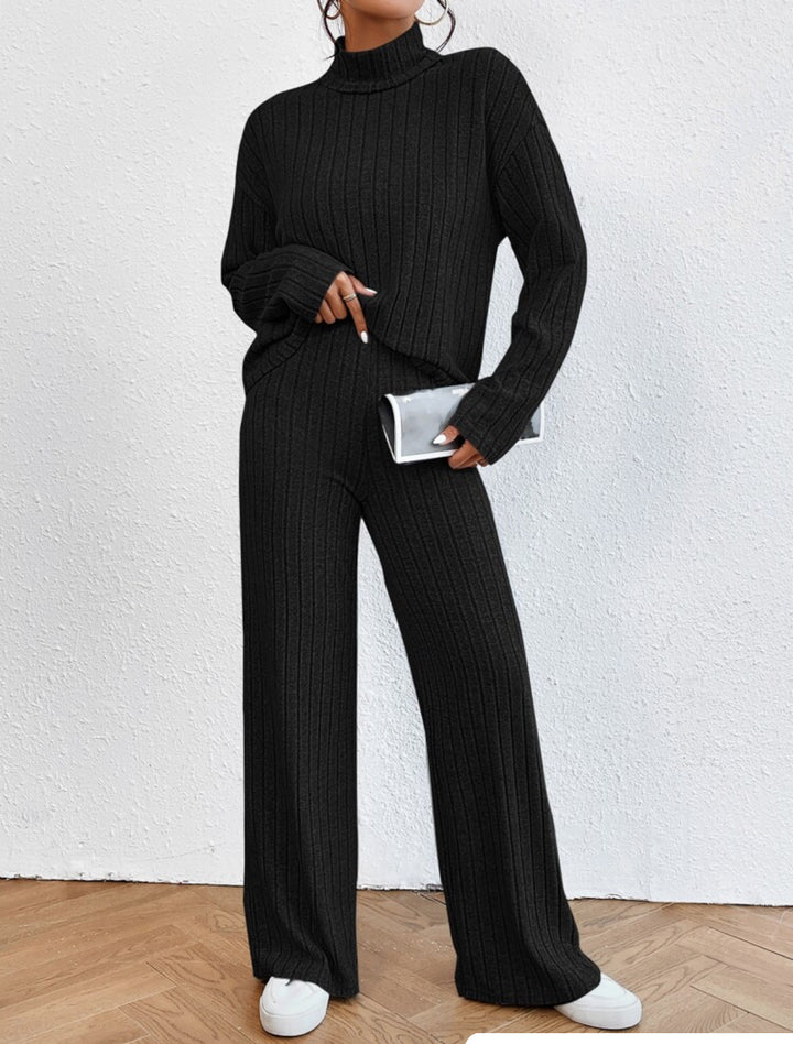 Ladies' set in fine soft knit with turtleneck Lune London