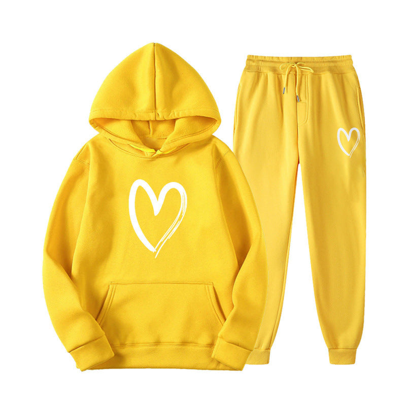 Women's sweatsuit with kangaroo pocket and heart-shaped print Lune London
