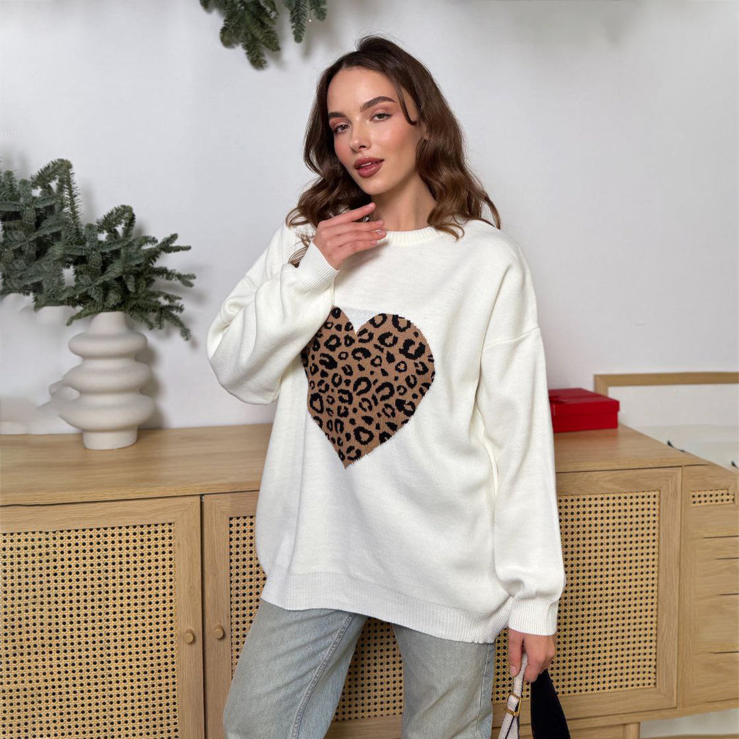 Oversized knit sweater for ladies with leopard heart pattern Lune London