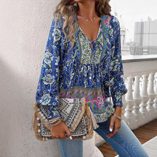 Lightweight women's blouse with a refined floral design and a relaxed fit Lune London