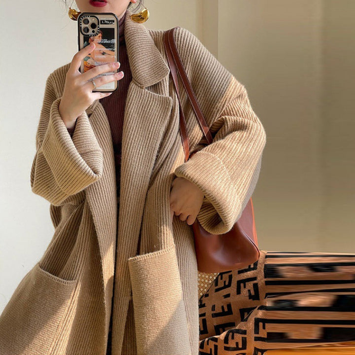 Cardigan long stylish pour dames avec poches généreuses et coupe décontractée Chic & Stil