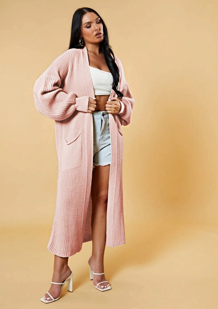 Cardigan long pour femmes en tricot avec design ouvert et poches pratiques Chic & Stil