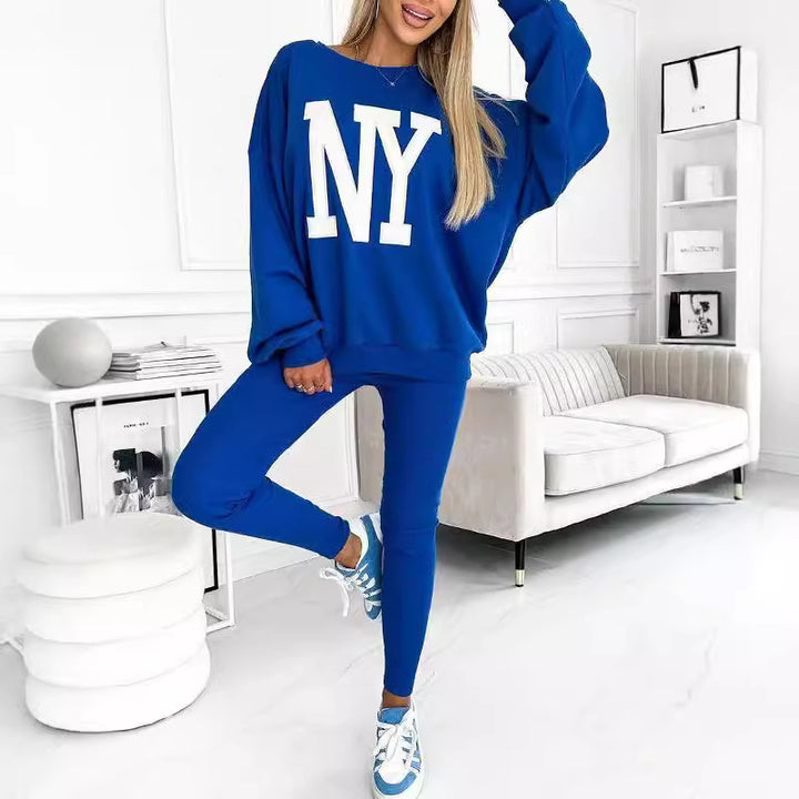 Oversized women's sweatshirt with large letters and matching leggings Lune London