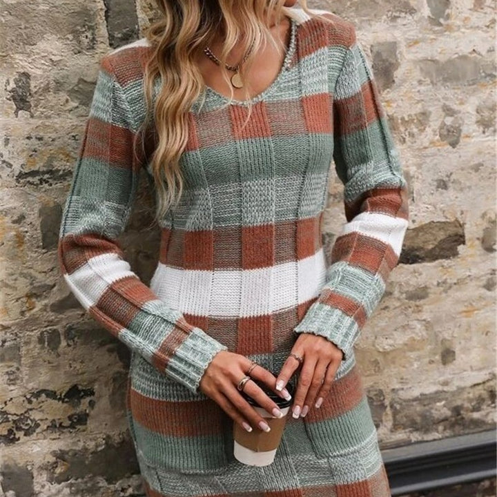 Knitted dress for women with a modern checked pattern and applied pockets Lune London