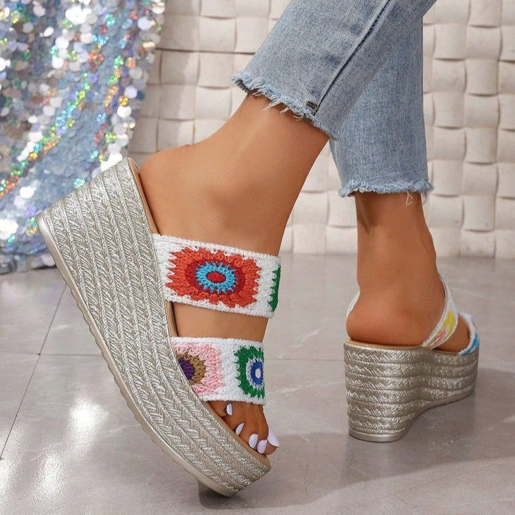 Women High-Quality Platform Sandals with Colorful Embroidered Design and Comfortable Insole Lune London