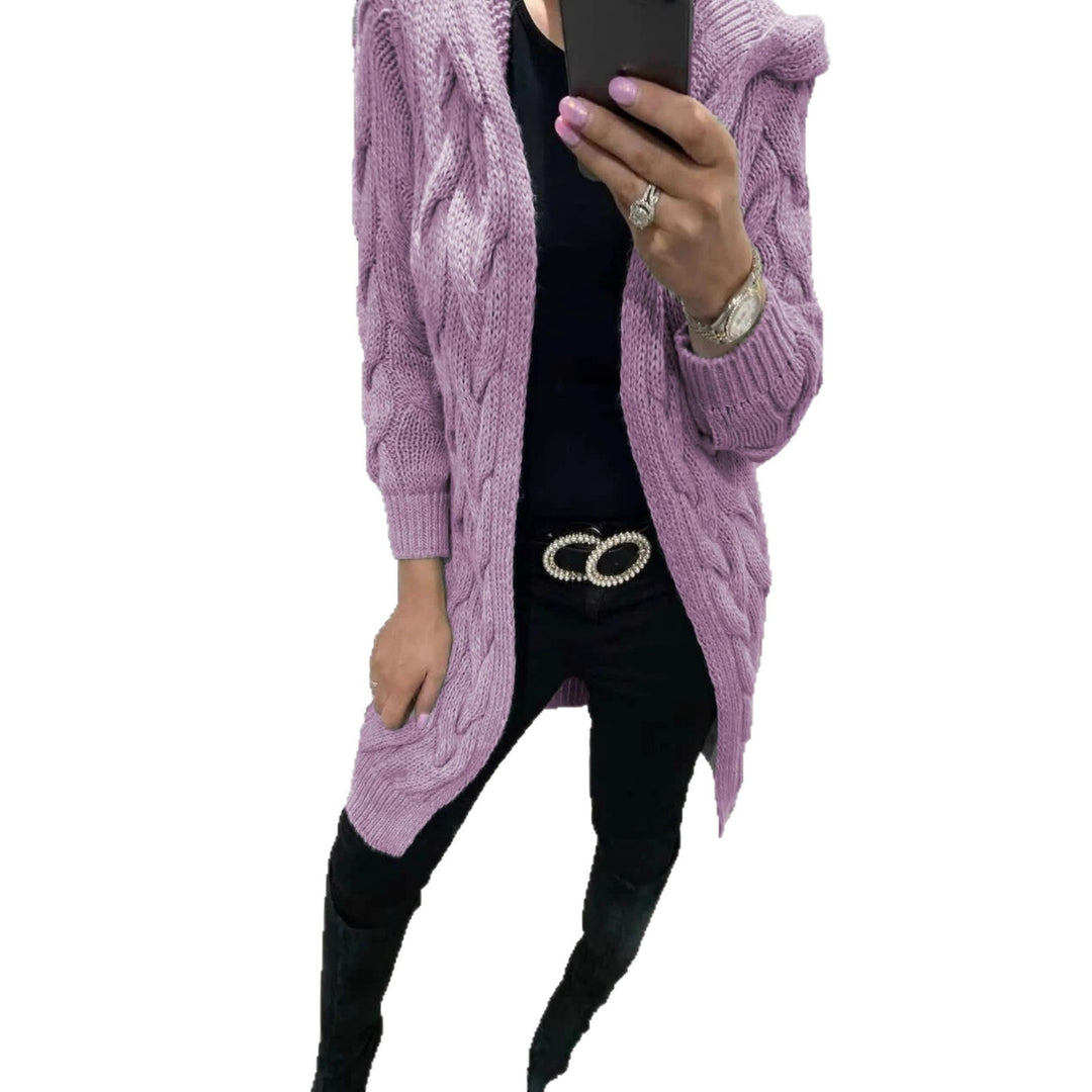Cardigan en tricot épais pour femmes avec un design de câble nostalgique et des poches pratiques Chic & Stil