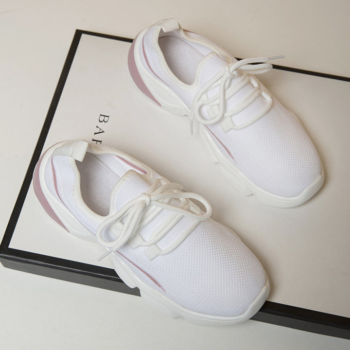 Breathable women's sneakers with cushioning sole and elastic upper Lune London